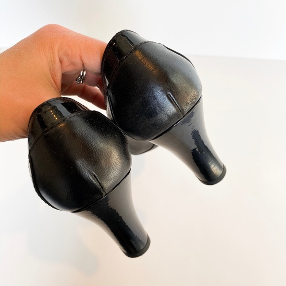 Authentic CHANEL Black Heels - Picture 2 of 6